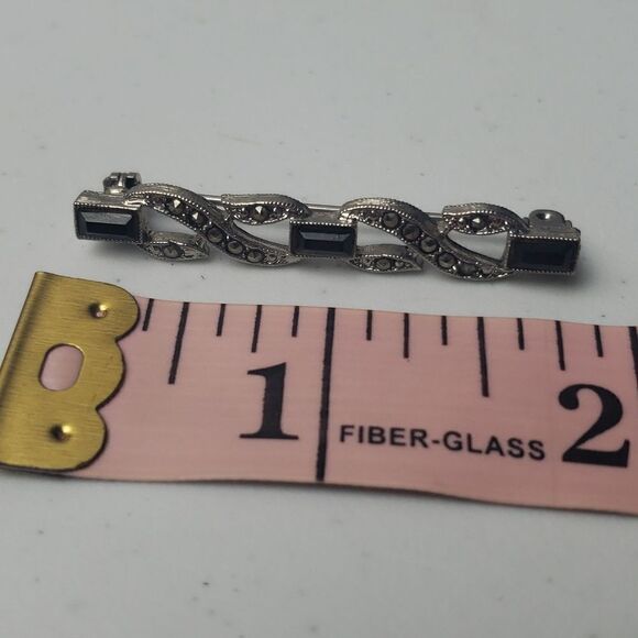 Vintage-Like Brooche   - Picture 4 of 4